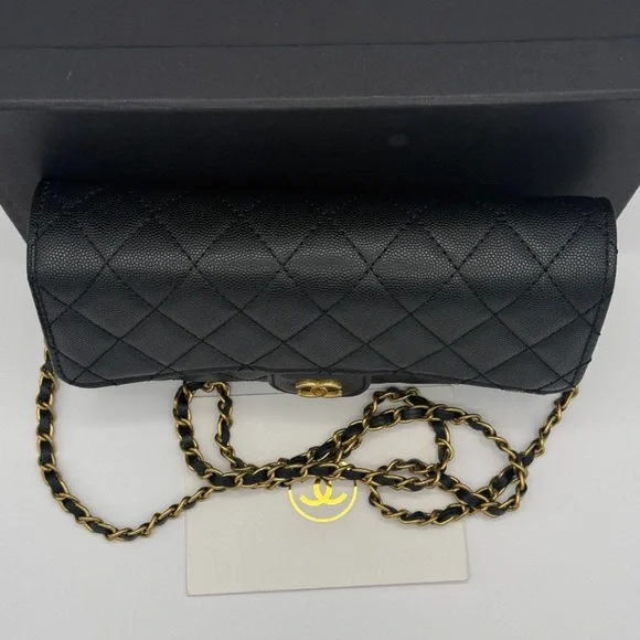 CC beauty black makeup bag cosmetic chain quilted leather - Picture 8 of 10